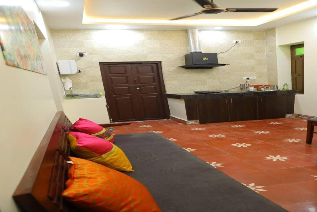 Heritage Home With 3 Bed/3 Bath With Kitchen In A Residential Neighborhood. Madurai Exterior foto